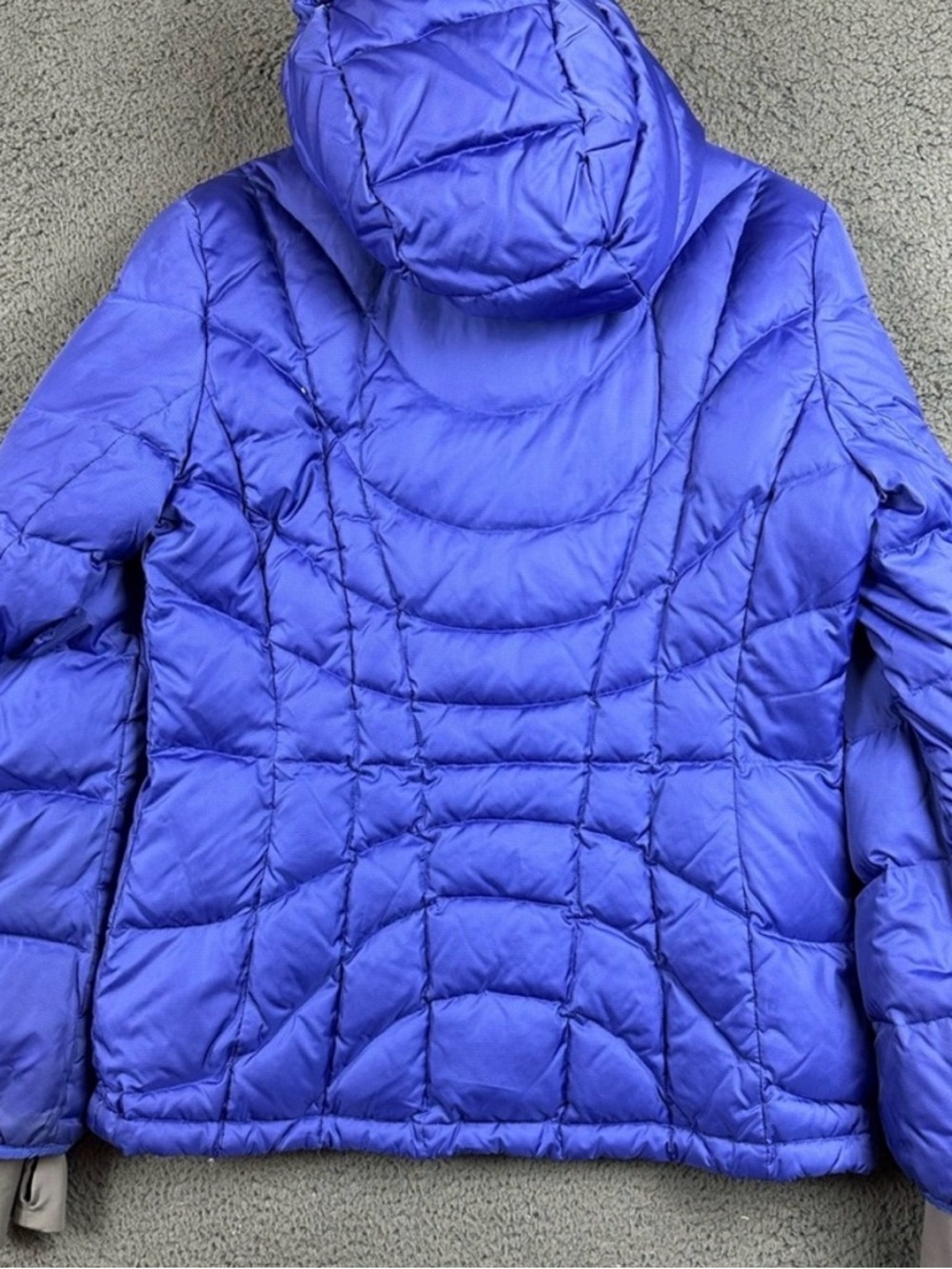 Lands' End Women's Hooded Puffer Jacket in Bright Blue - Picture 2 of 7